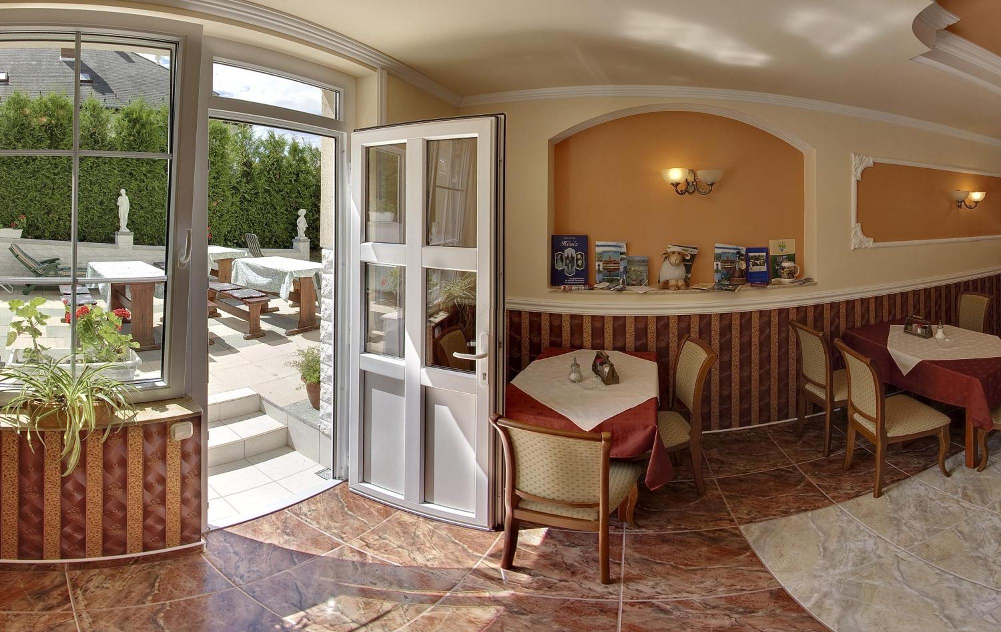 Hegyi Villa Hévíz Buitenkant foto
